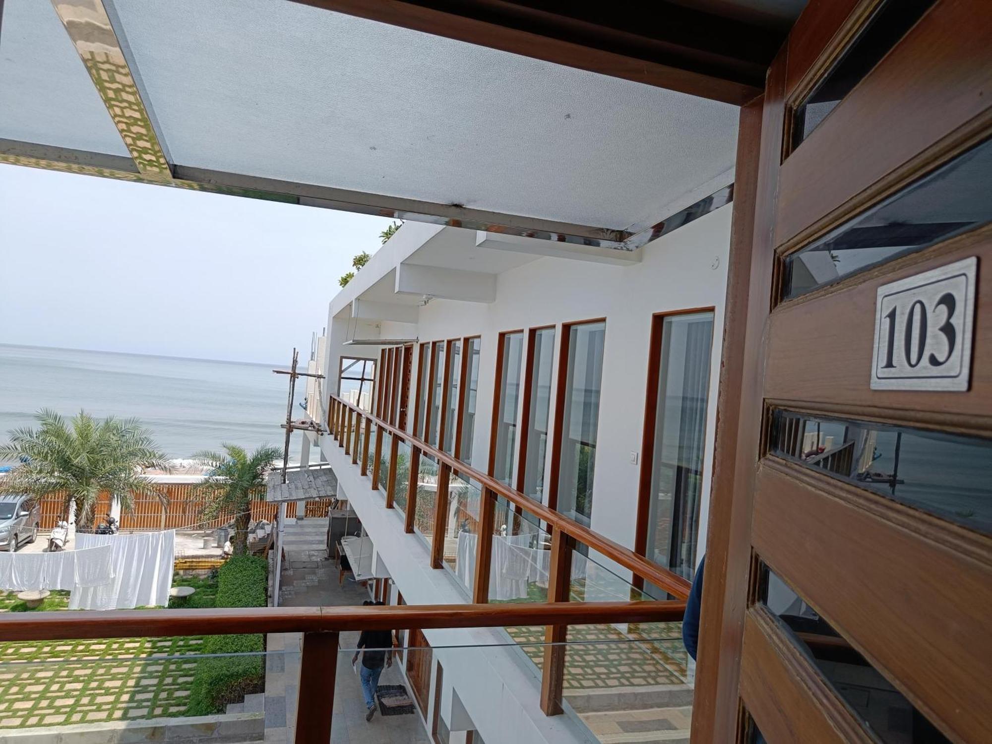 Umino Beach Resort Madrás Exterior foto
